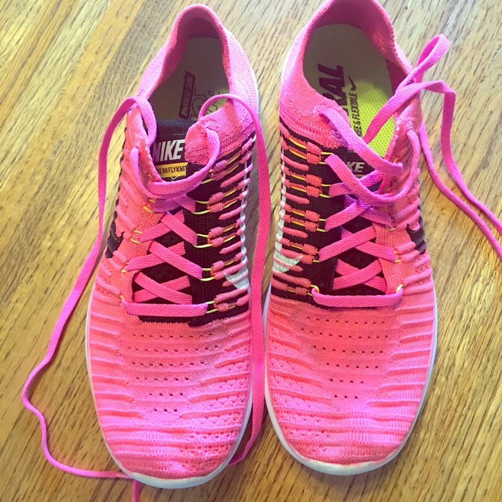 Trendy & Comfy Hot Pink Nike Shoes, Size 10